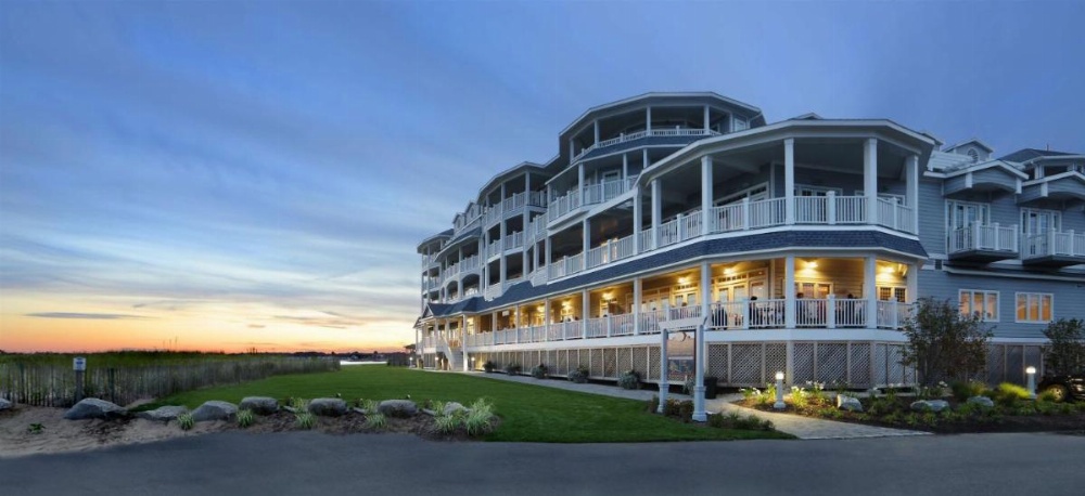 Madison Beach Hotel Curio Collection by Hilton Image 14