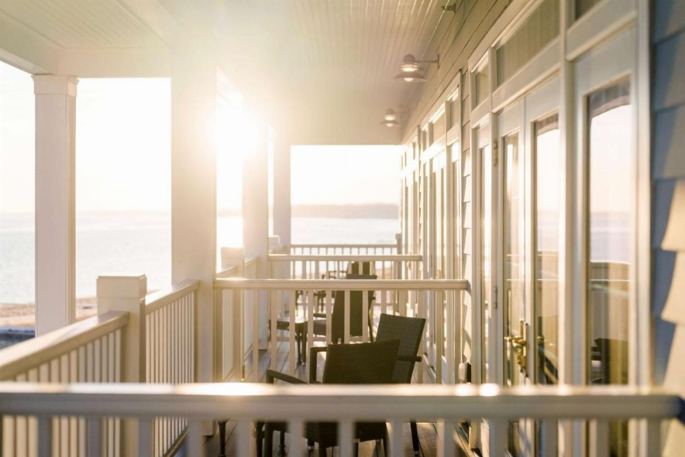 Madison Beach Hotel Curio Collection by Hilton Image 18