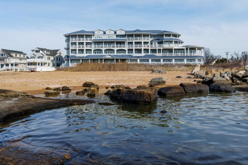 Madison Beach Hotel Curio Collection by Hilton Image 20