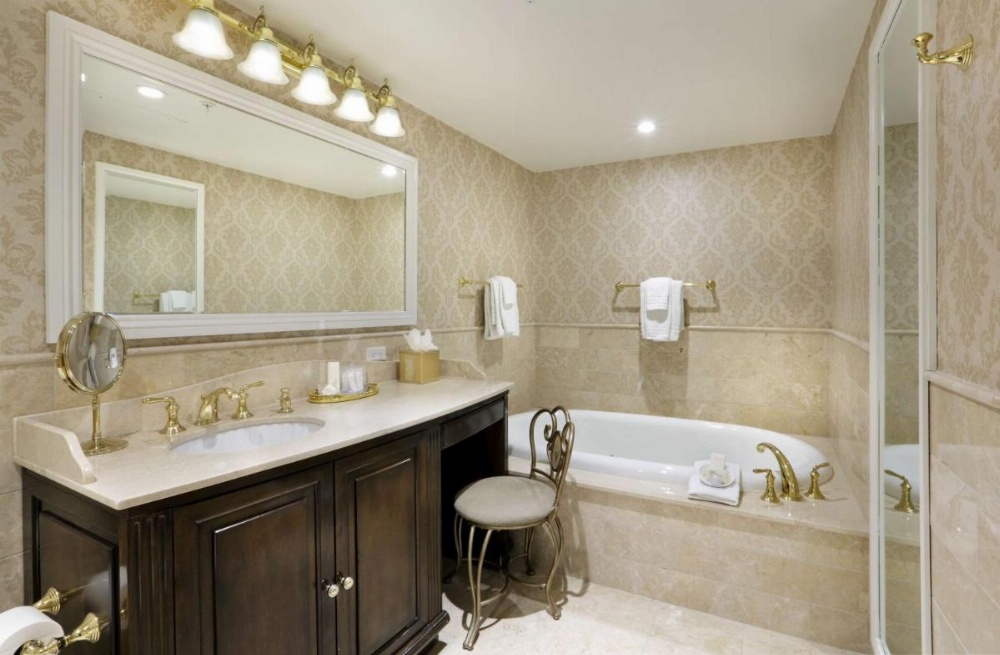 Madison Beach Hotel Curio Collection by Hilton Image 42