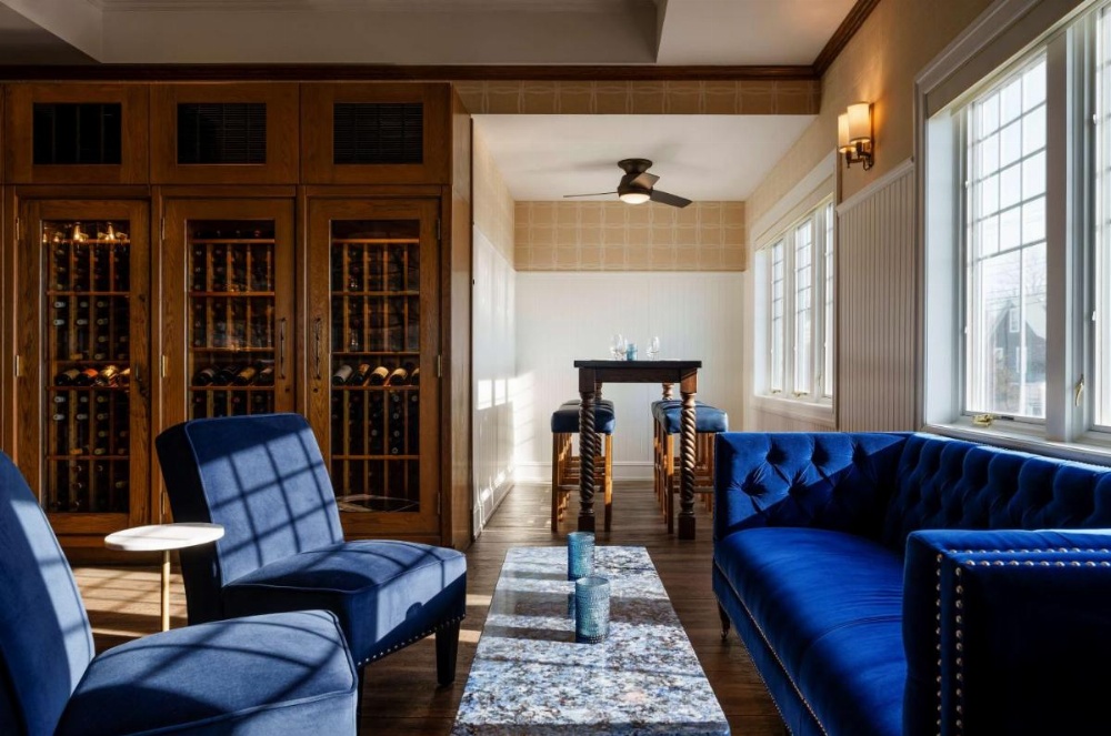 Madison Beach Hotel Curio Collection by Hilton Image 5